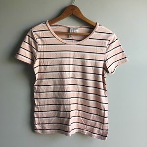 ⚪ H&M Divided pink striped cotton blend scoop neck tee